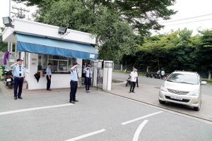 Bảo vệ siêu thị là gì? Những nhiệm vụ cơ bản của bảo vệ siêu thị